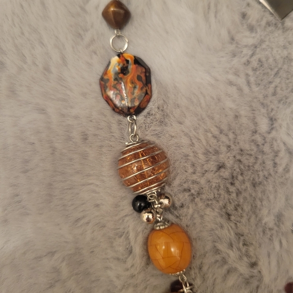 Medallion Pendant Brown Orange Silver Beaded Necklace - Picture 4 of 6